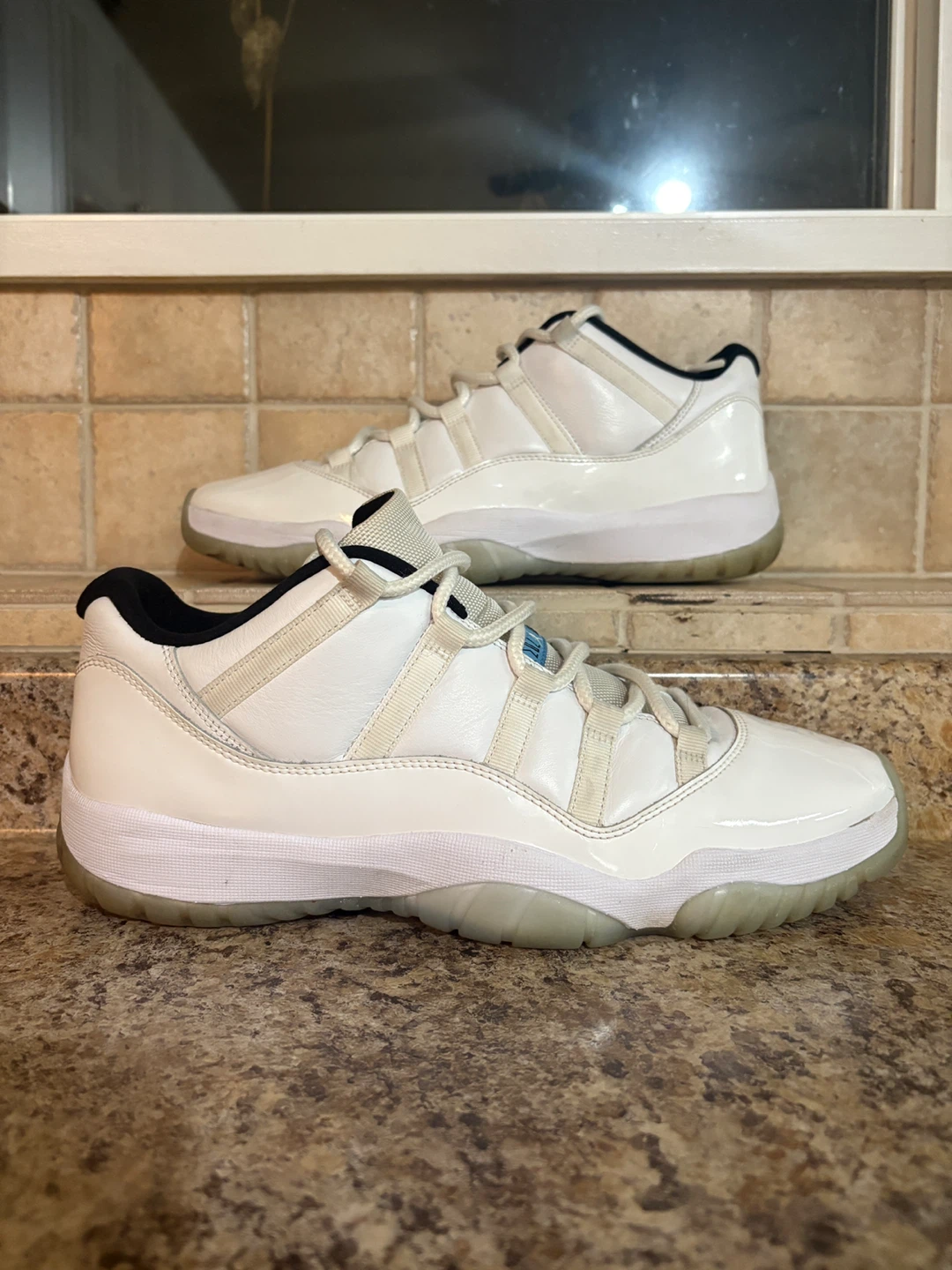 Air Jordan 11 Retro Low "Legend Blue"