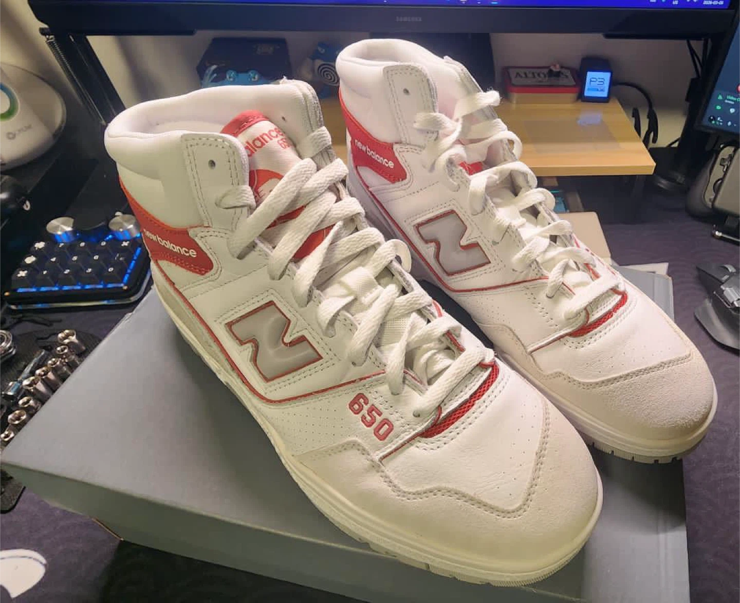 New Balance 650R size 9.5 US