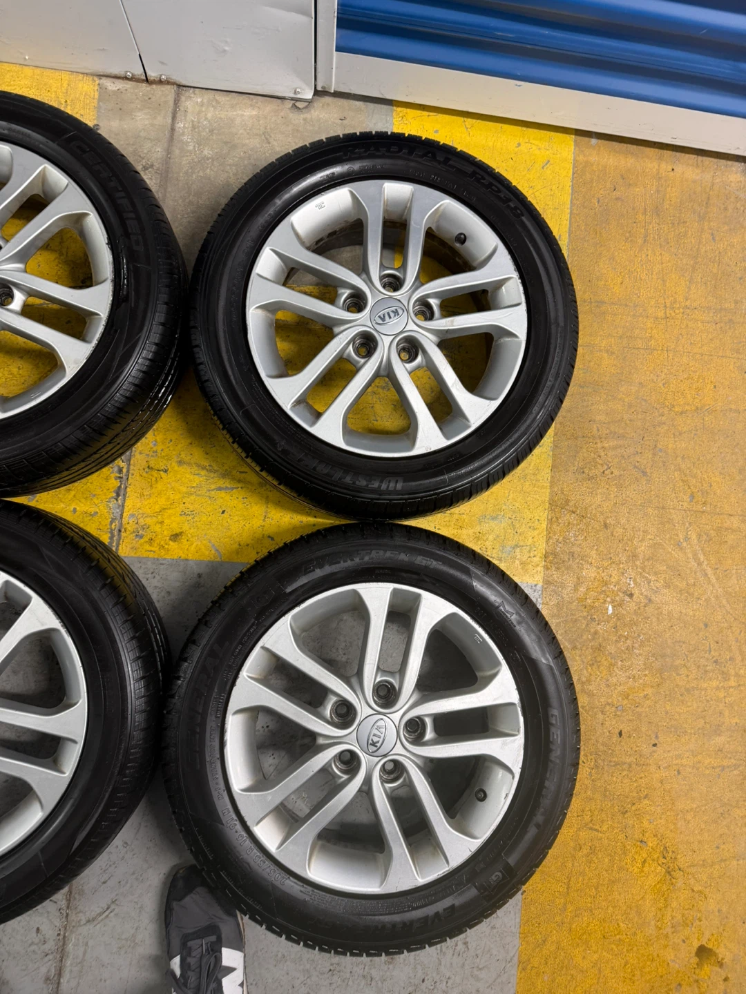 205/55R16 All Season Tires on Kia Rims – DOT 2022 - photo 3