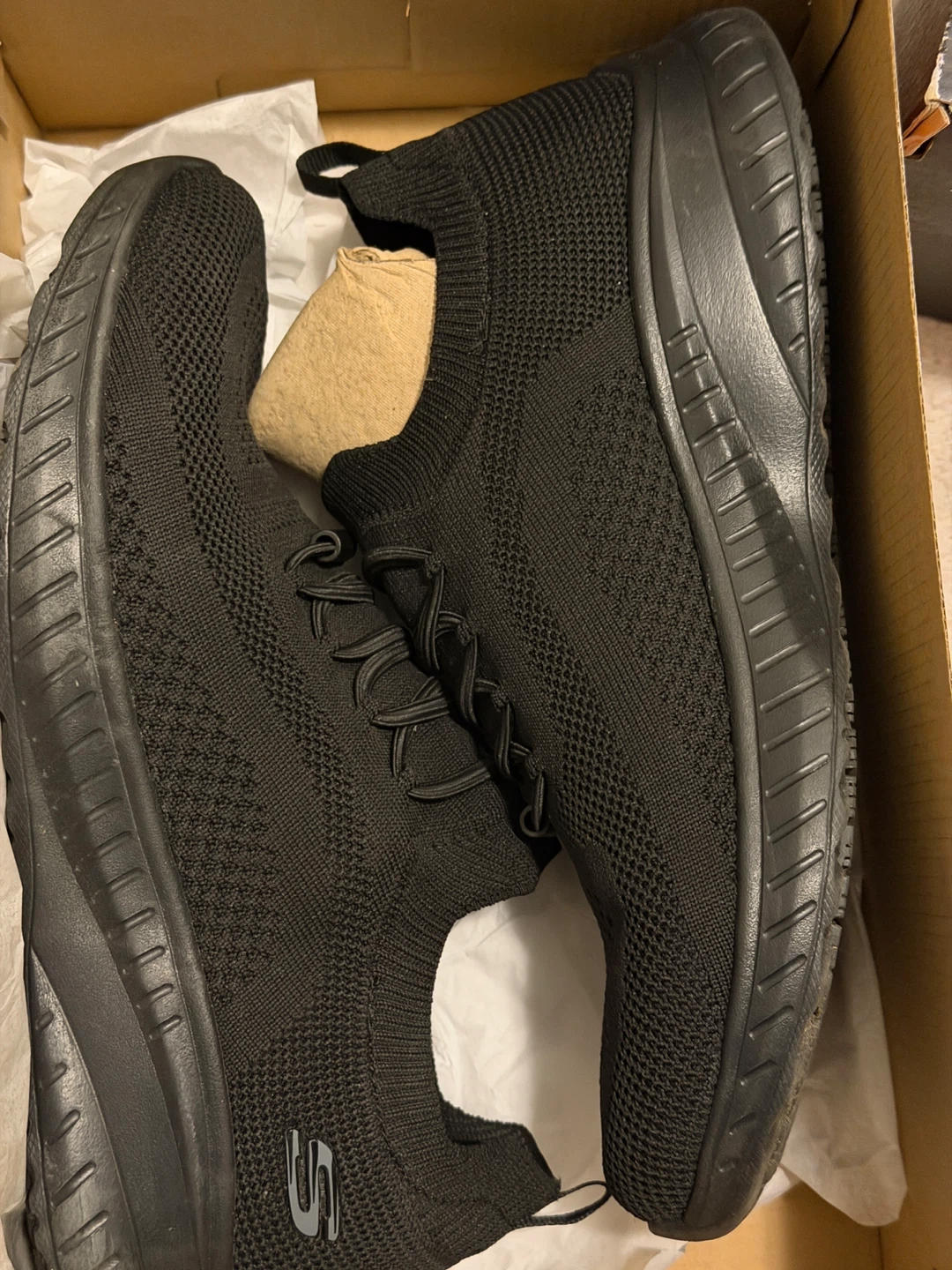 Anti slip work shoes