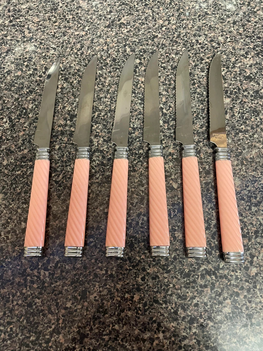 Set of 6 Pink Handle Steak Knives