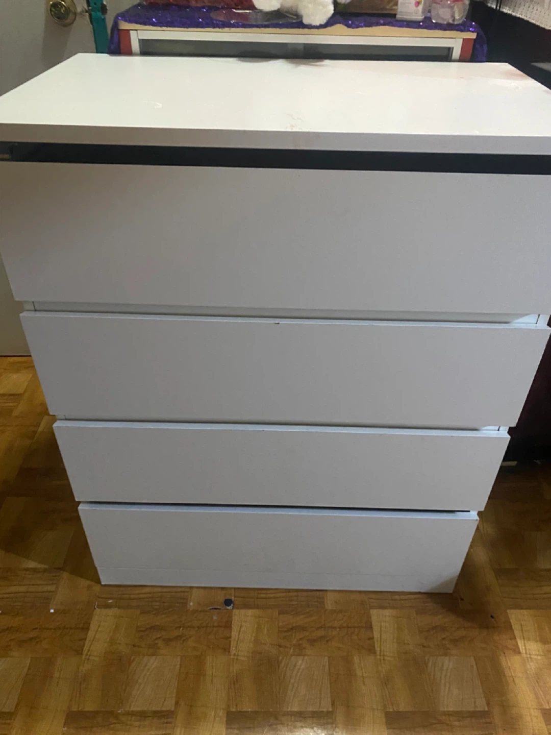 White 4-Drawer Dresser - photo 3