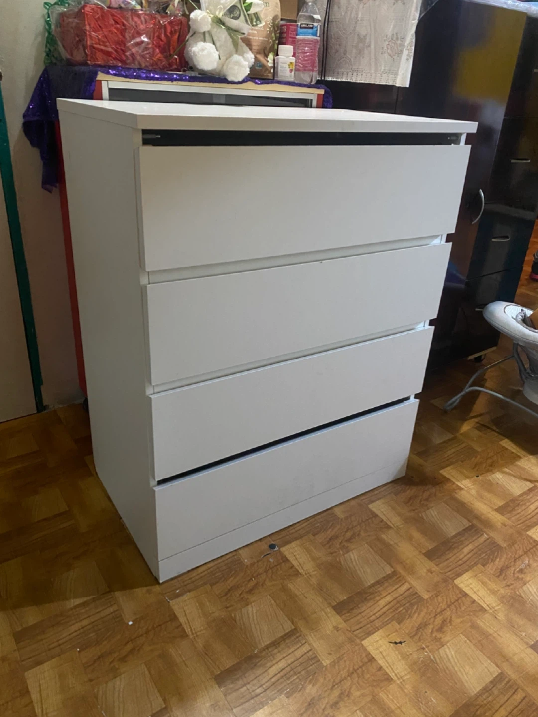 White 4-Drawer Dresser