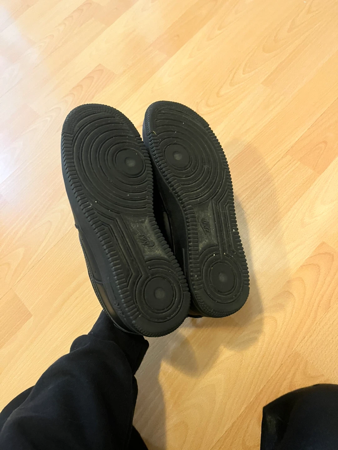 Nike Air Force 1 Low Black Shoes US 8.5 - photo 2