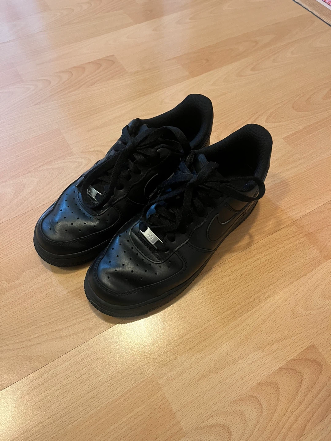 Nike Air Force 1 Low Black Shoes US 8.5 - photo 4