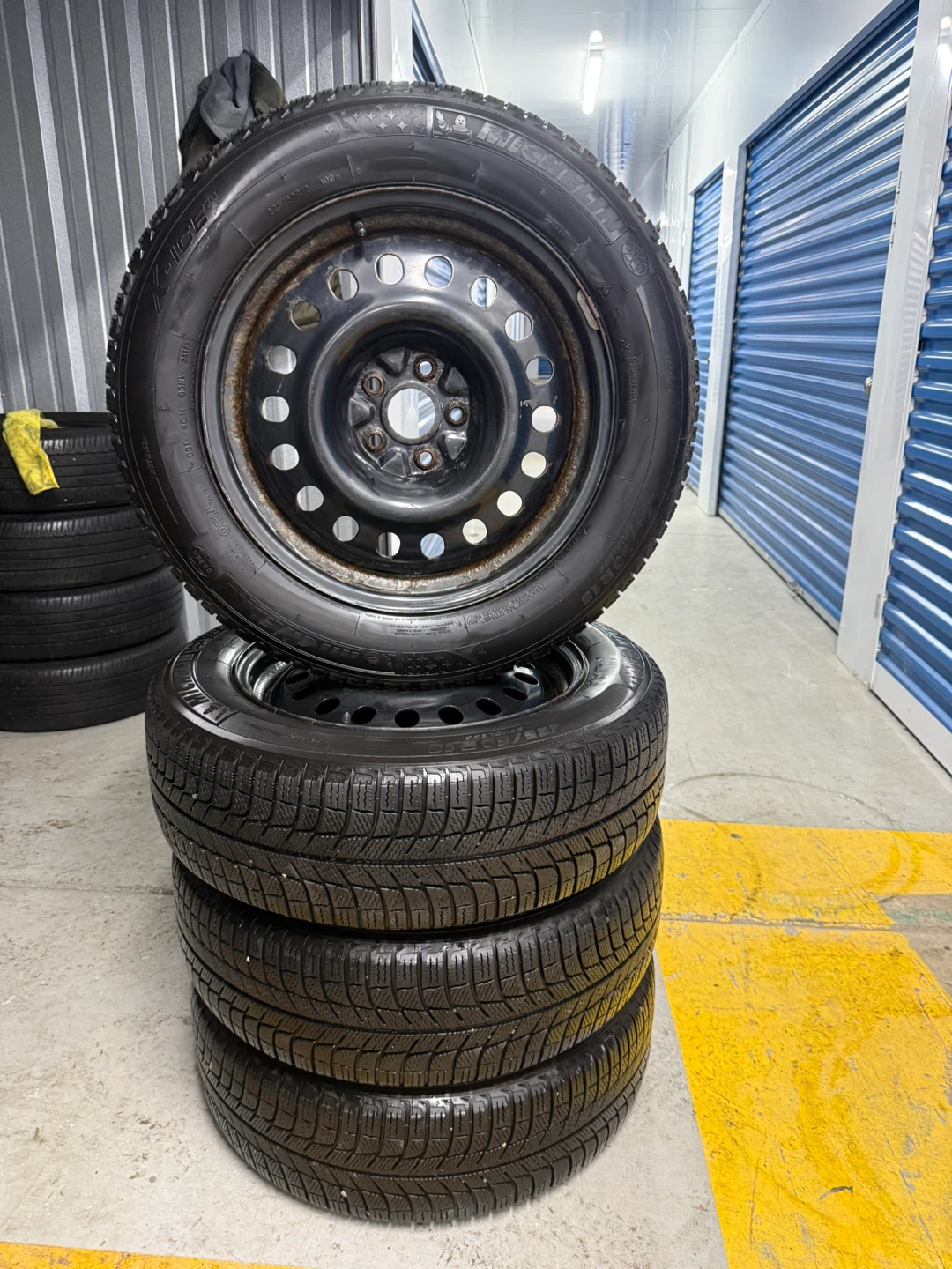 225/60R18 Michelin Winter Tires – 5x114.3 – 67.1mm – - photo 4