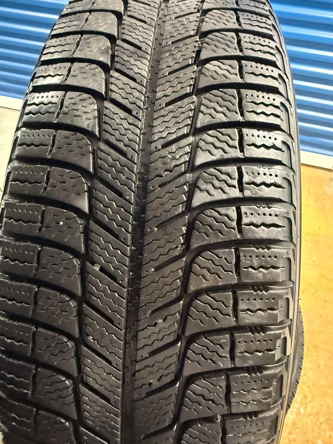 225/60R18 Michelin Winter Tires – 5x114.3 – 67.1mm – - photo 5
