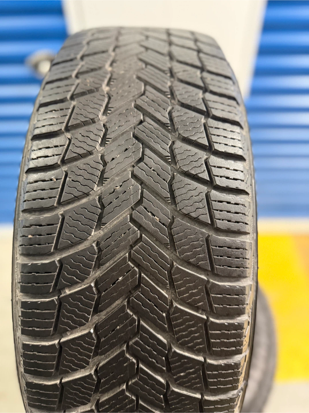225/60R18 Michelin Winter Tires + Rims – 5x115 – 70.3 CB - photo 5