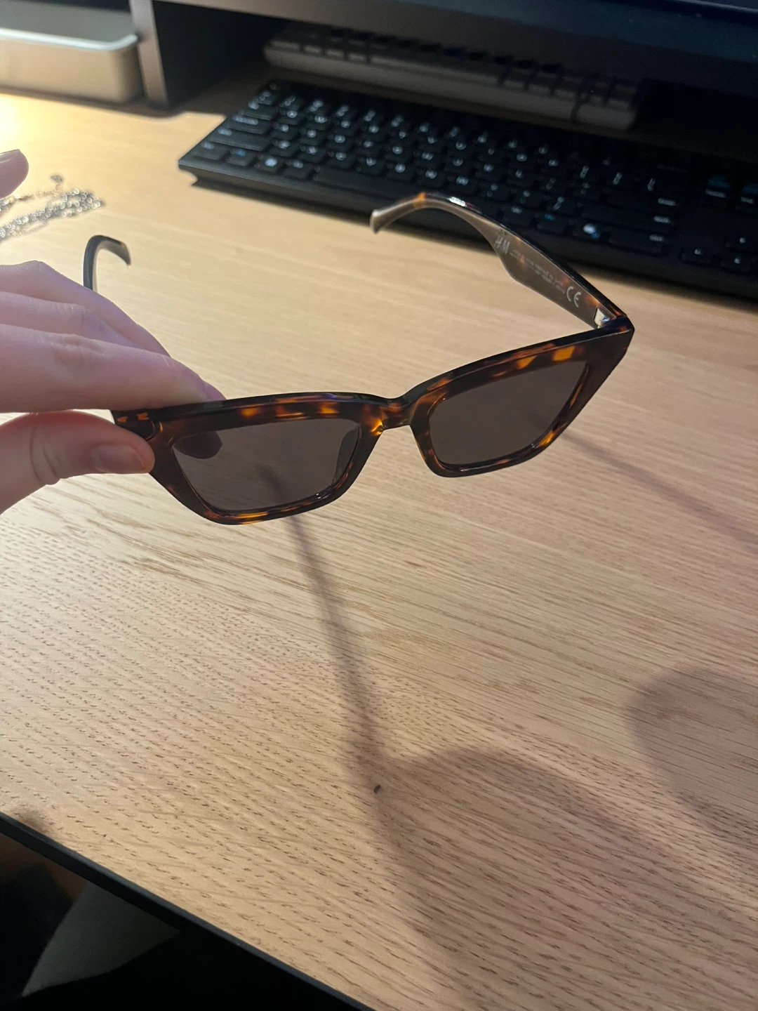 H&M Tortoiseshell Cat-Eye Sunglasses - photo 3