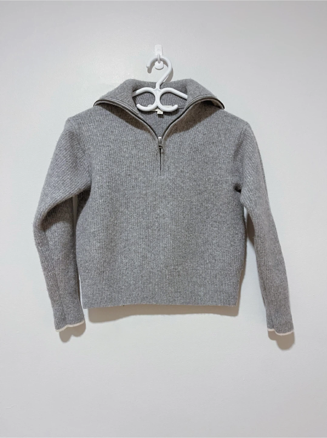 Women’s Uniqlo & Zara sweaters-Size S - photo 2
