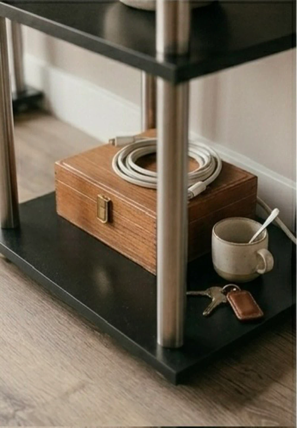 Like-new Modern Study Desk - Fully Assembled - photo 3
