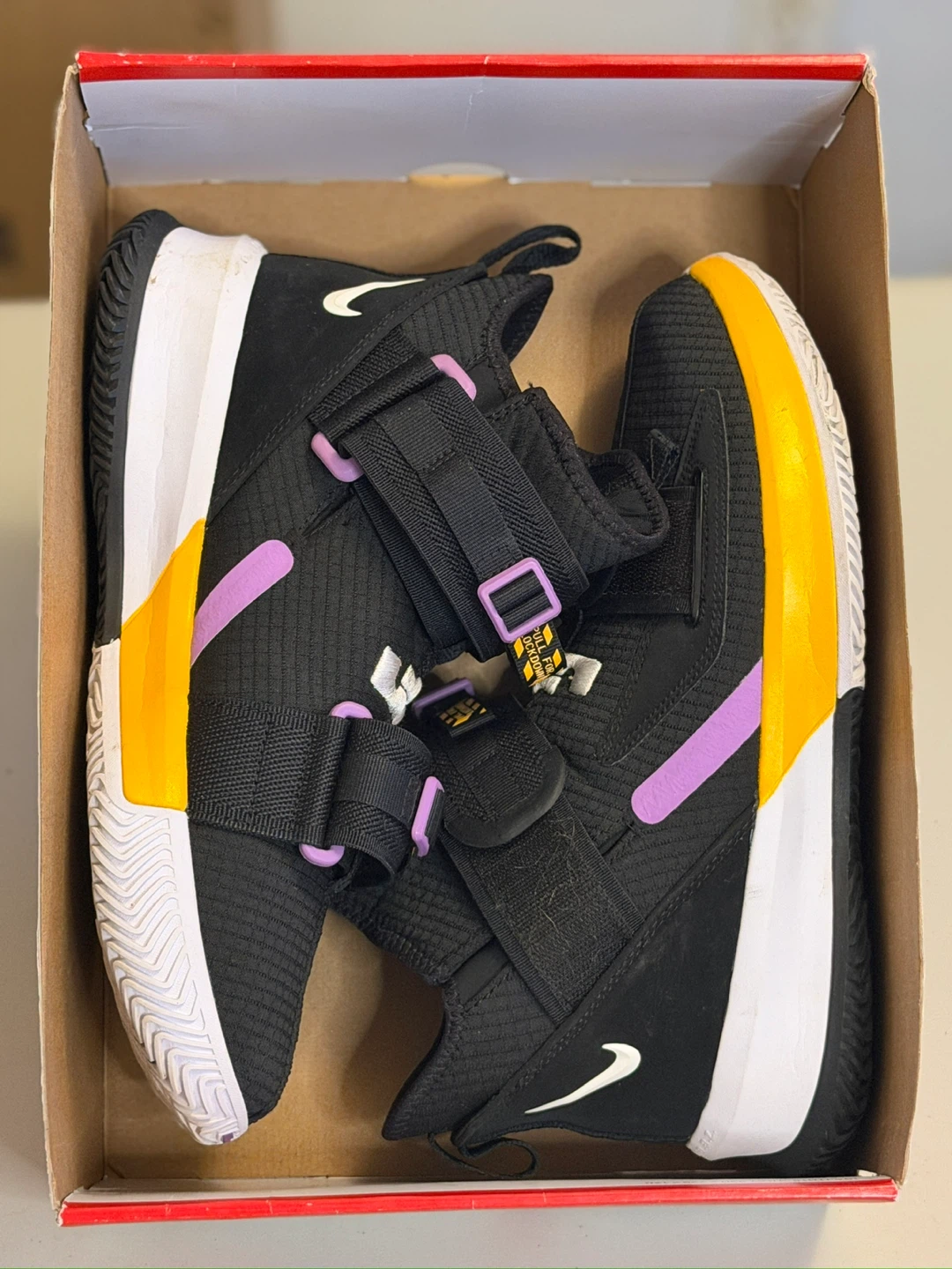 Nike LeBron Witness 4 Basketball Shoes