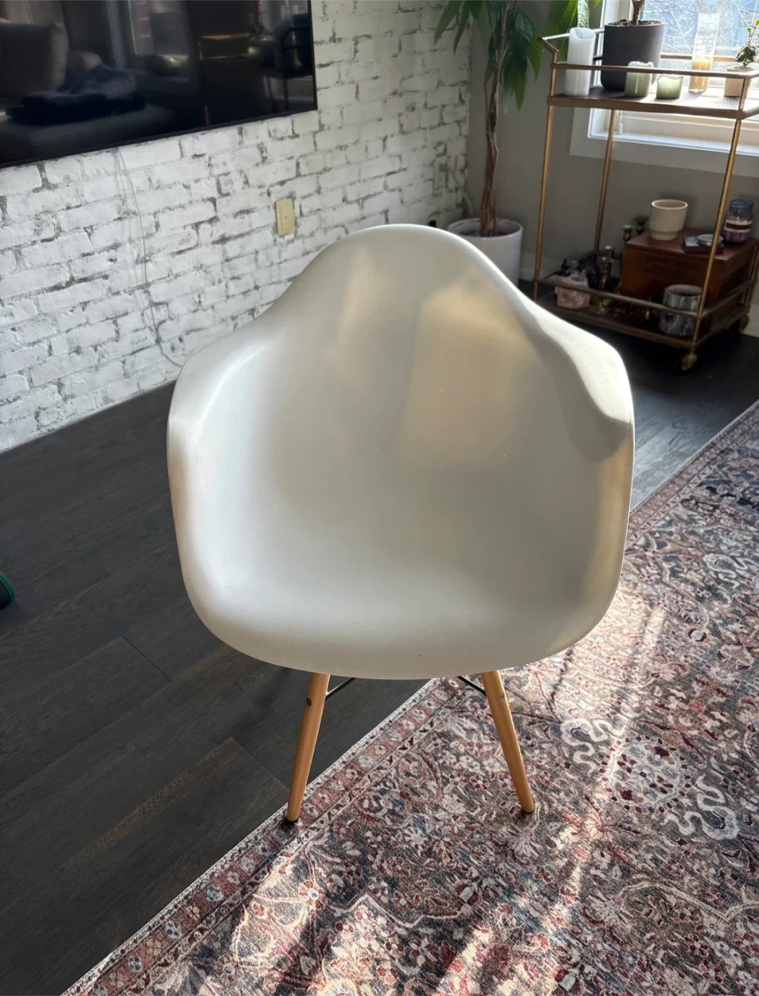 White Armchair with Wooden Legs