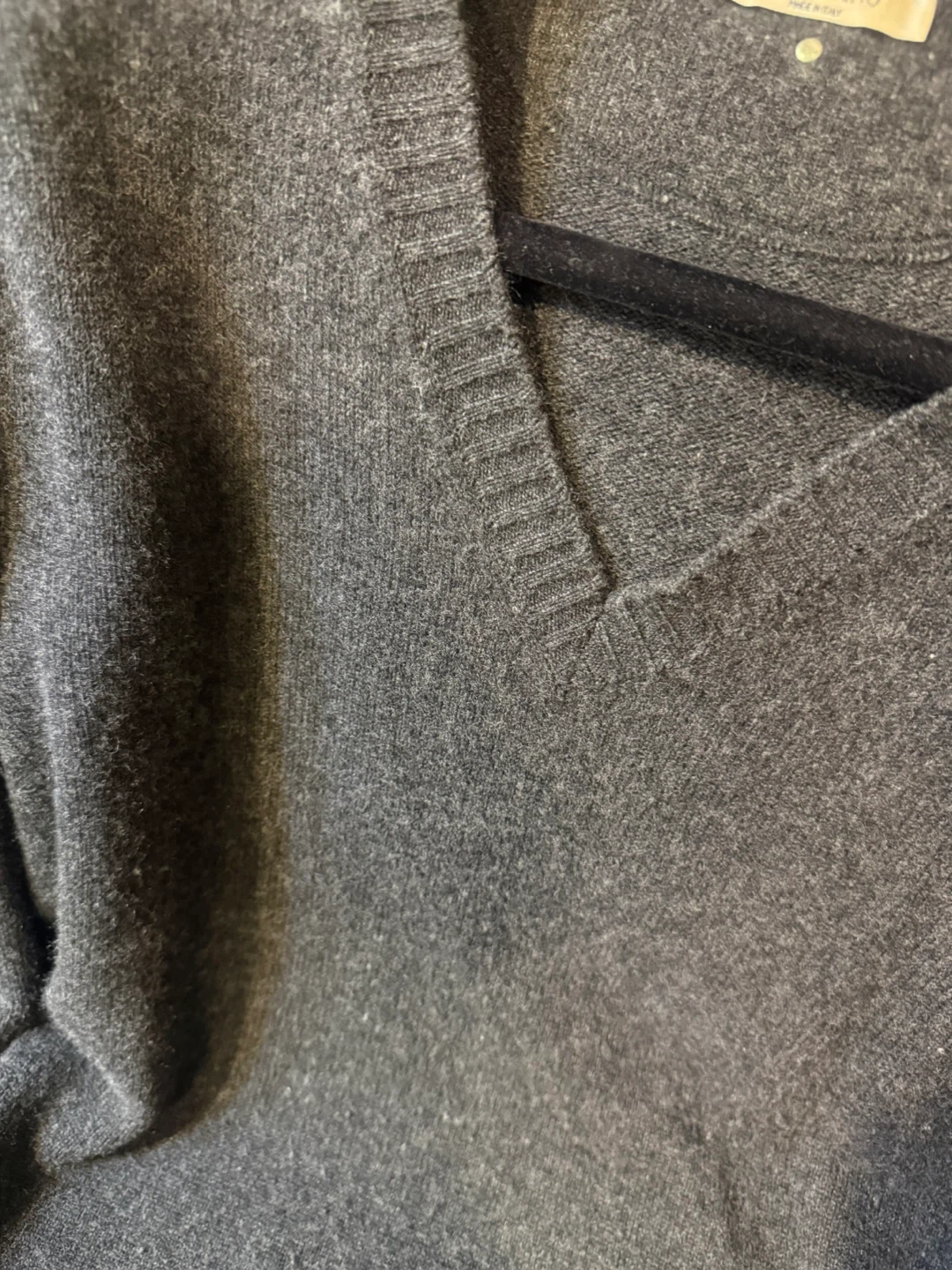 ValentinoChashmereV-Neck Sweater - Dark Grey - photo 3