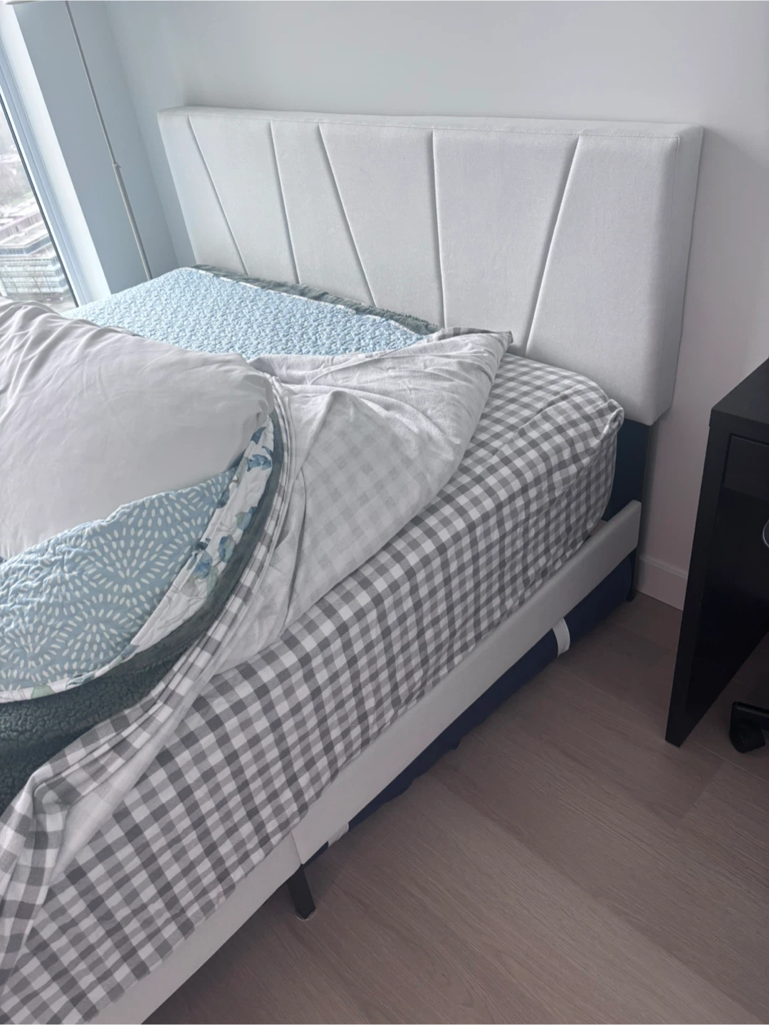 Queen Size White Upholstered Platform Bed Frame with Headboard