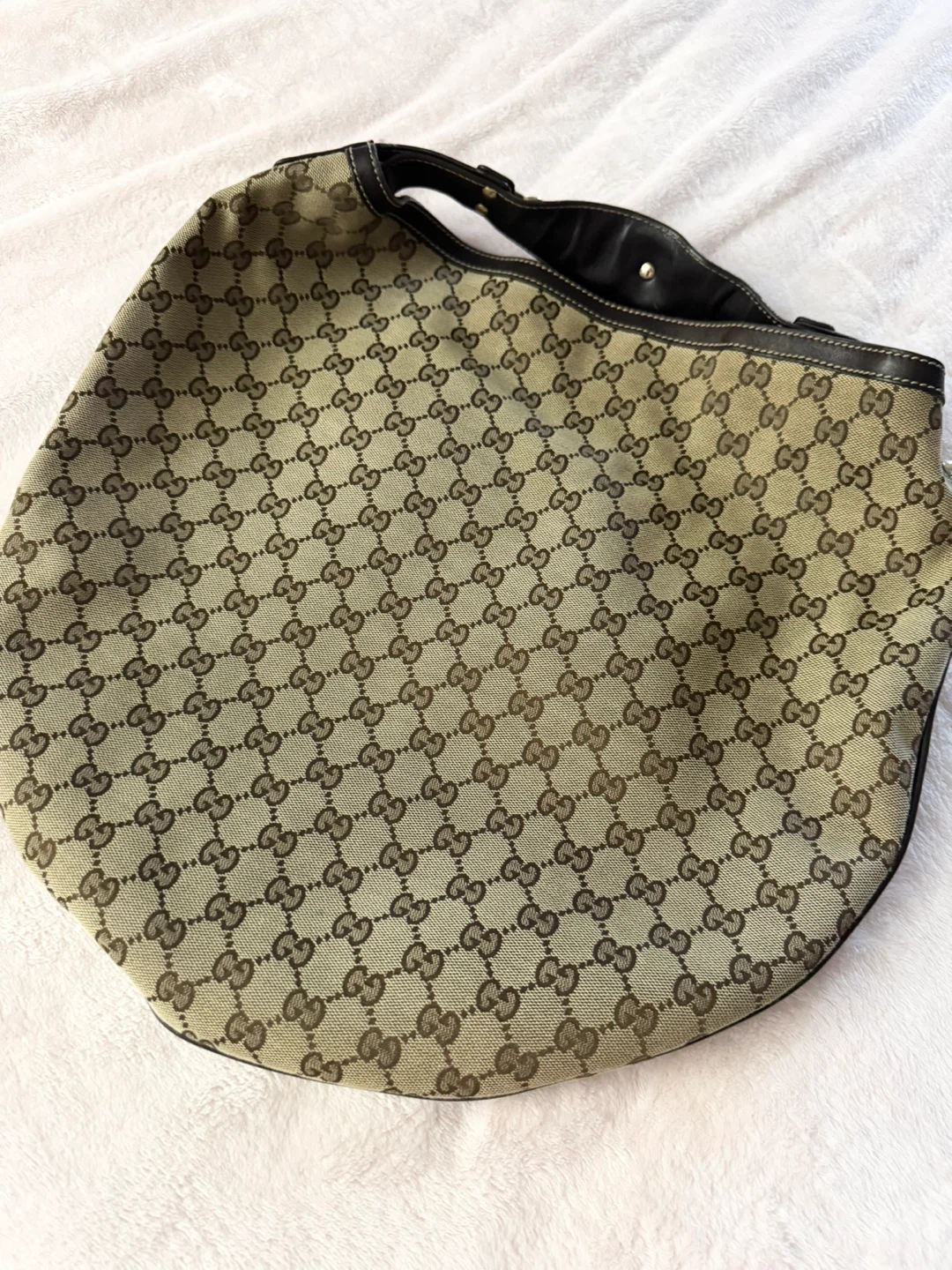Gucci GG Canvas Large Wave Hobo Bag (Authentic) - photo 2