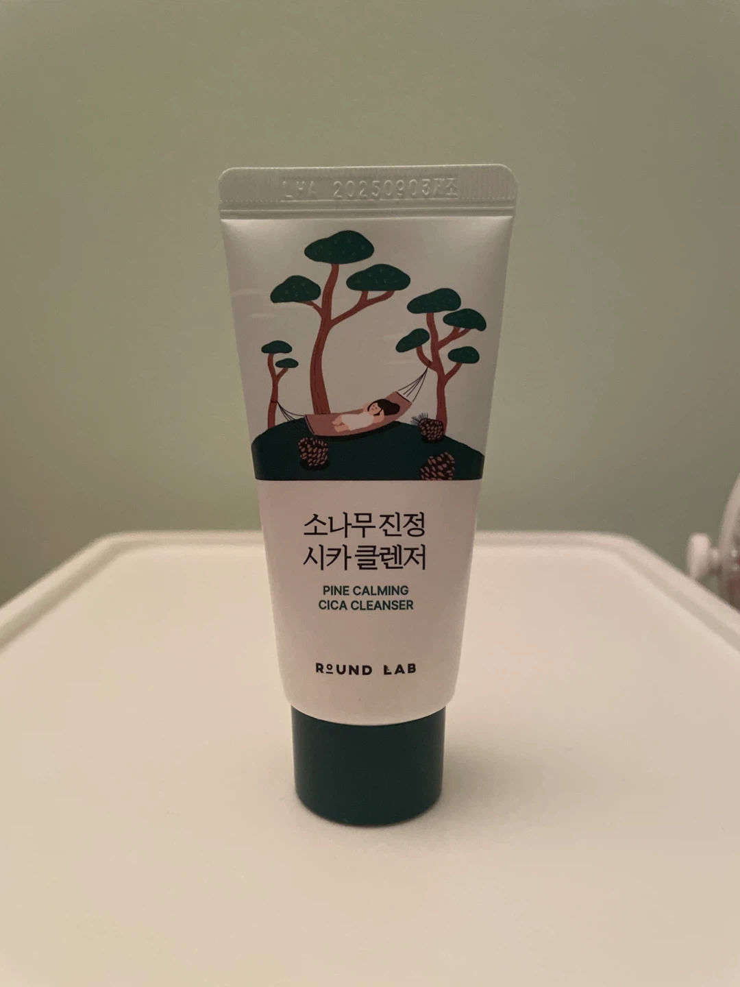 Round Lab Pine Calming Cica Cleanser 30ml