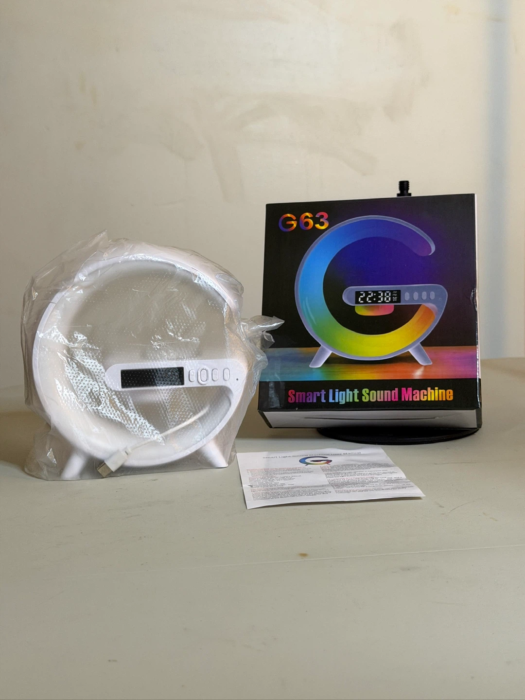 Smart light w/clock - phone charger and speaker - photo 2