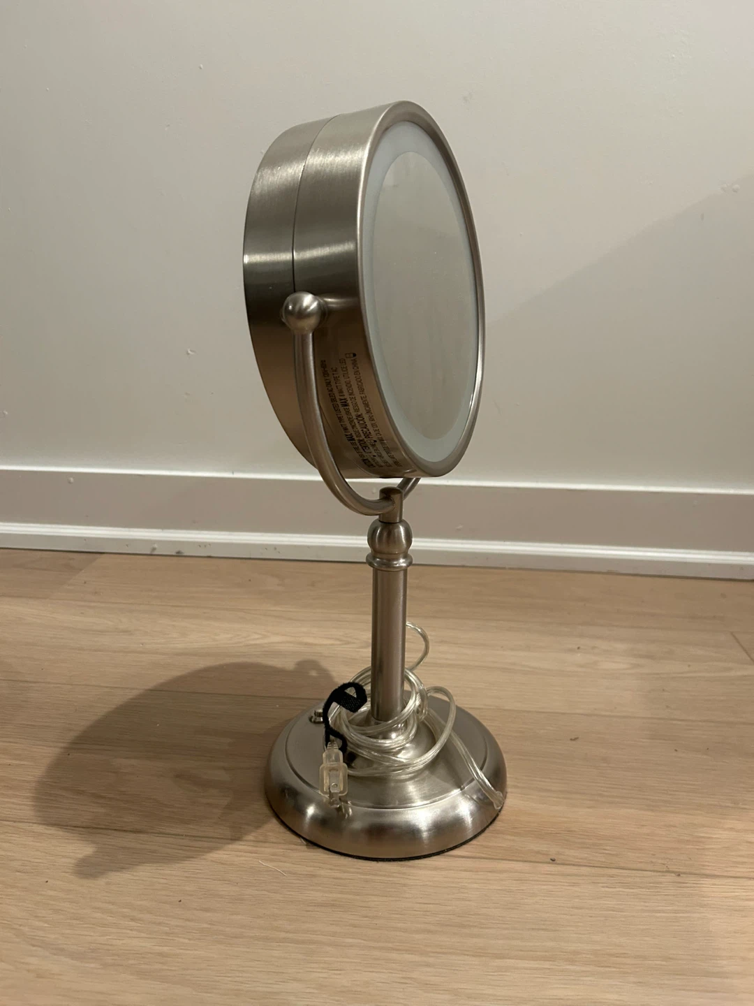 Standing Makeup Mirror with Light - photo 3