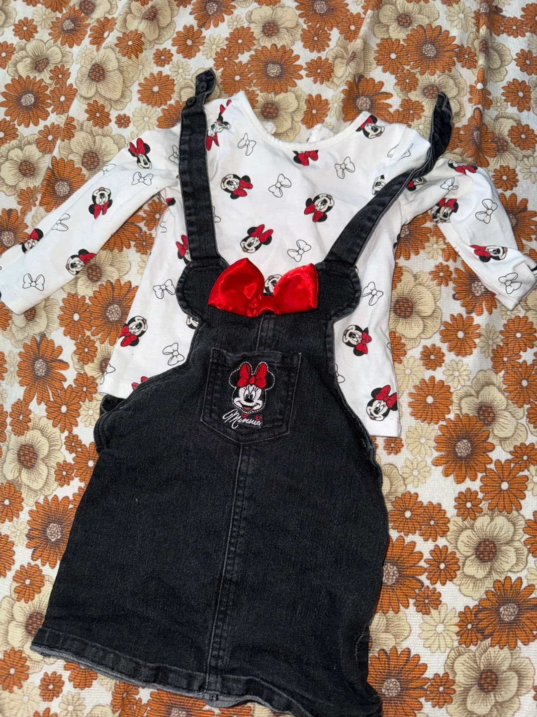 Baby girl bundle Old Navy Jacket, Nike Romper, Roots and more - photo 5