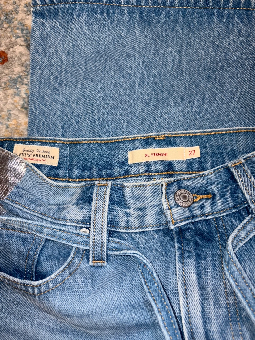 Levi's Straight Leg Jeans with Silver Side Stripe - Size 27 - photo 3