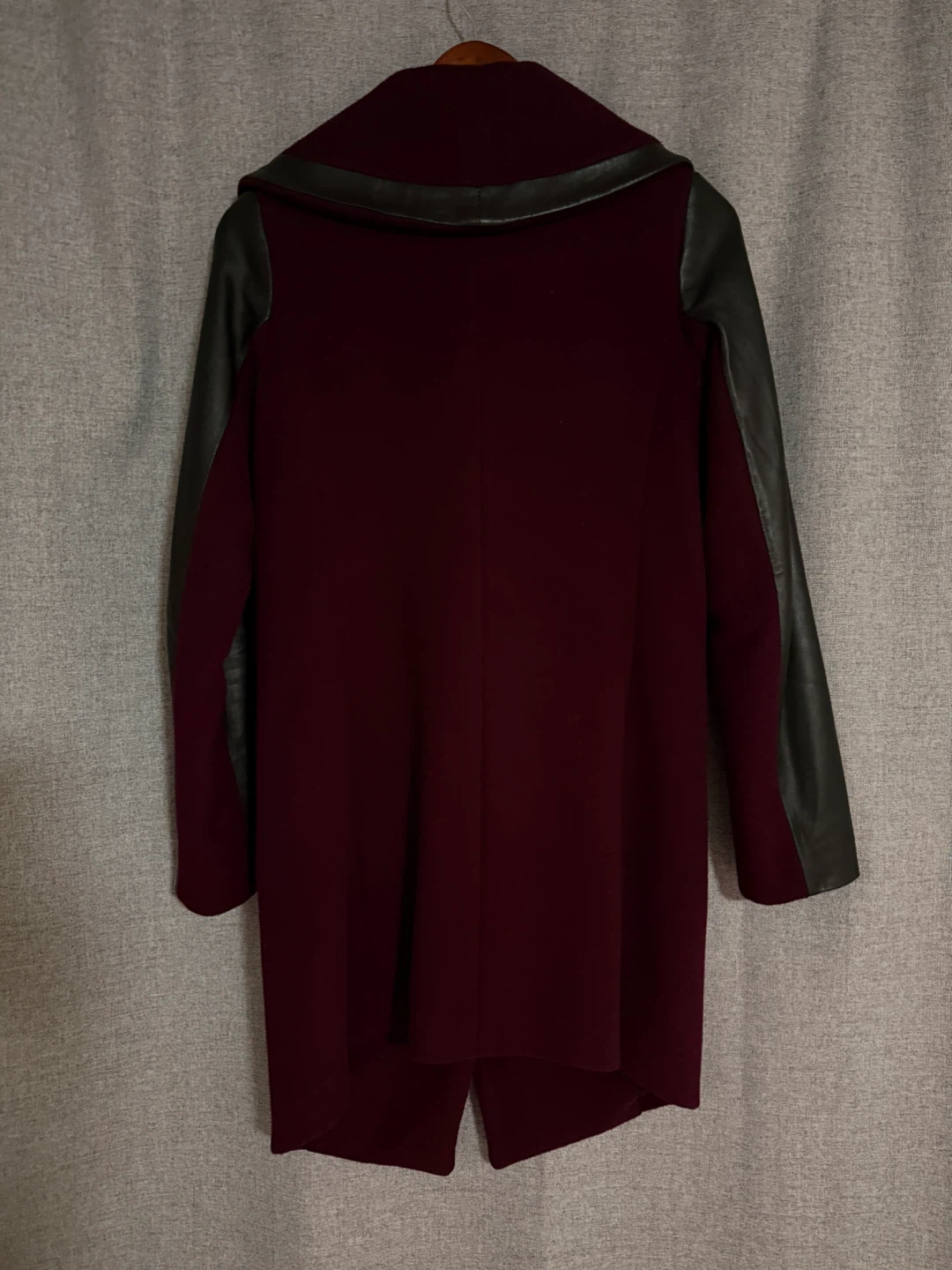 Danier Wool Blend Coat with Leather Sleeves - photo 5