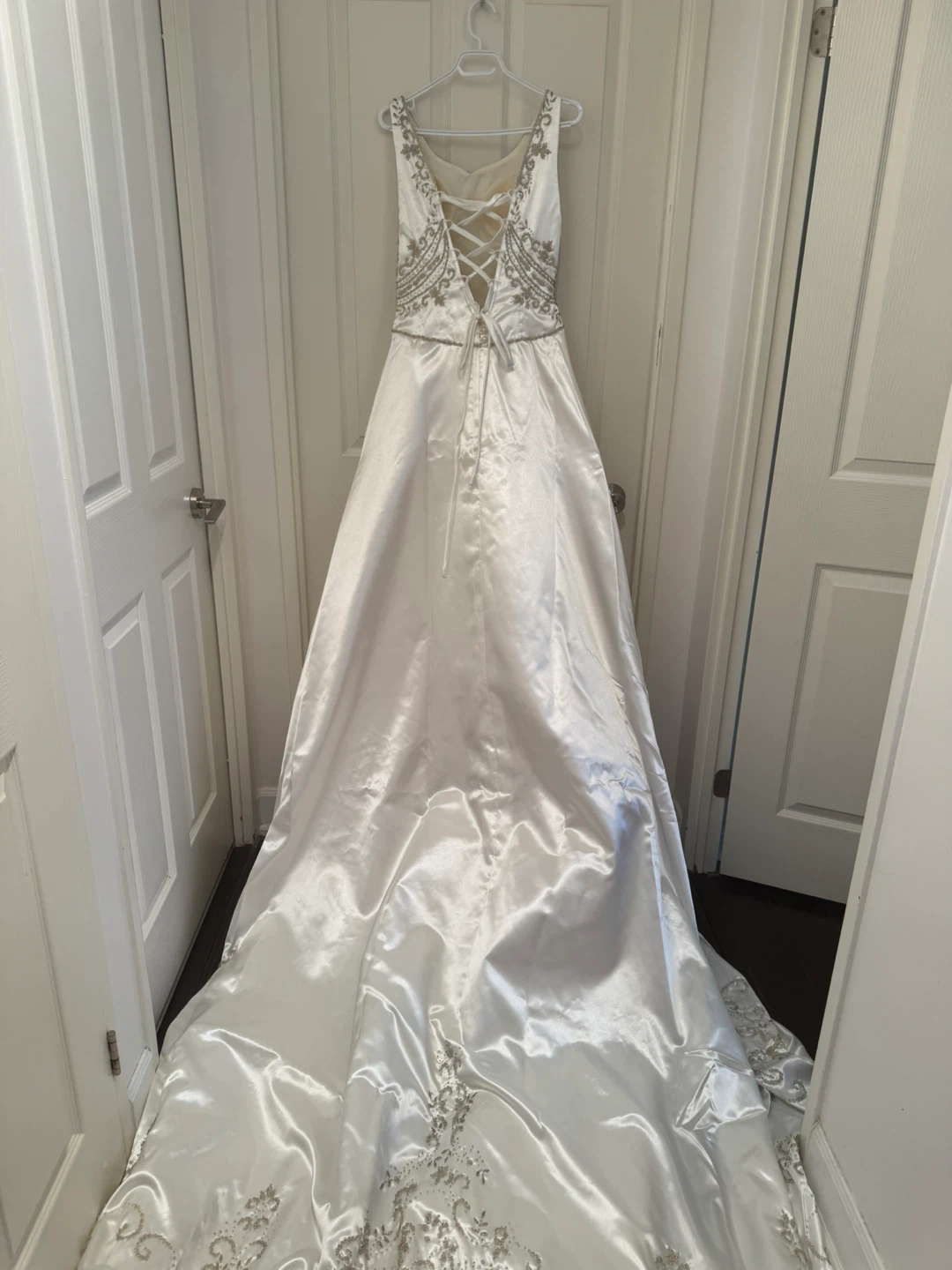 White Beaded Wedding Dress - photo 5