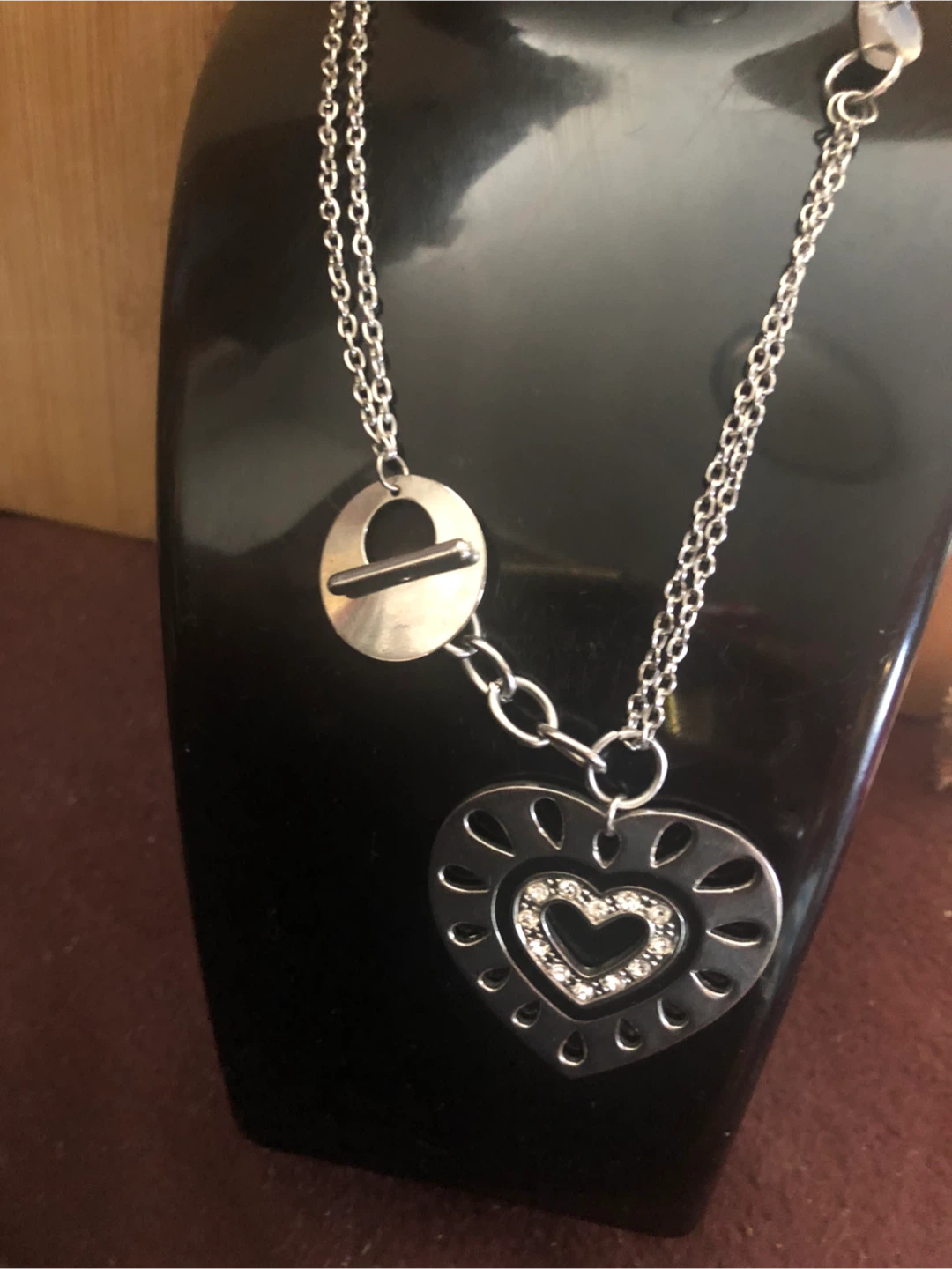 Silver tone heart pendant necklace - photo 3