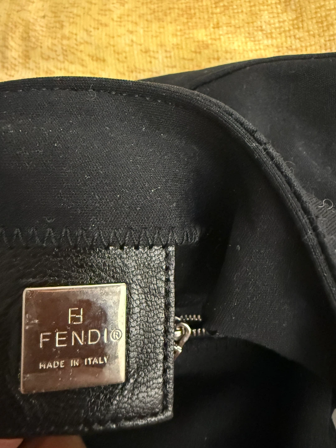 Fendi Baguette Bag Black Canvas - photo 4