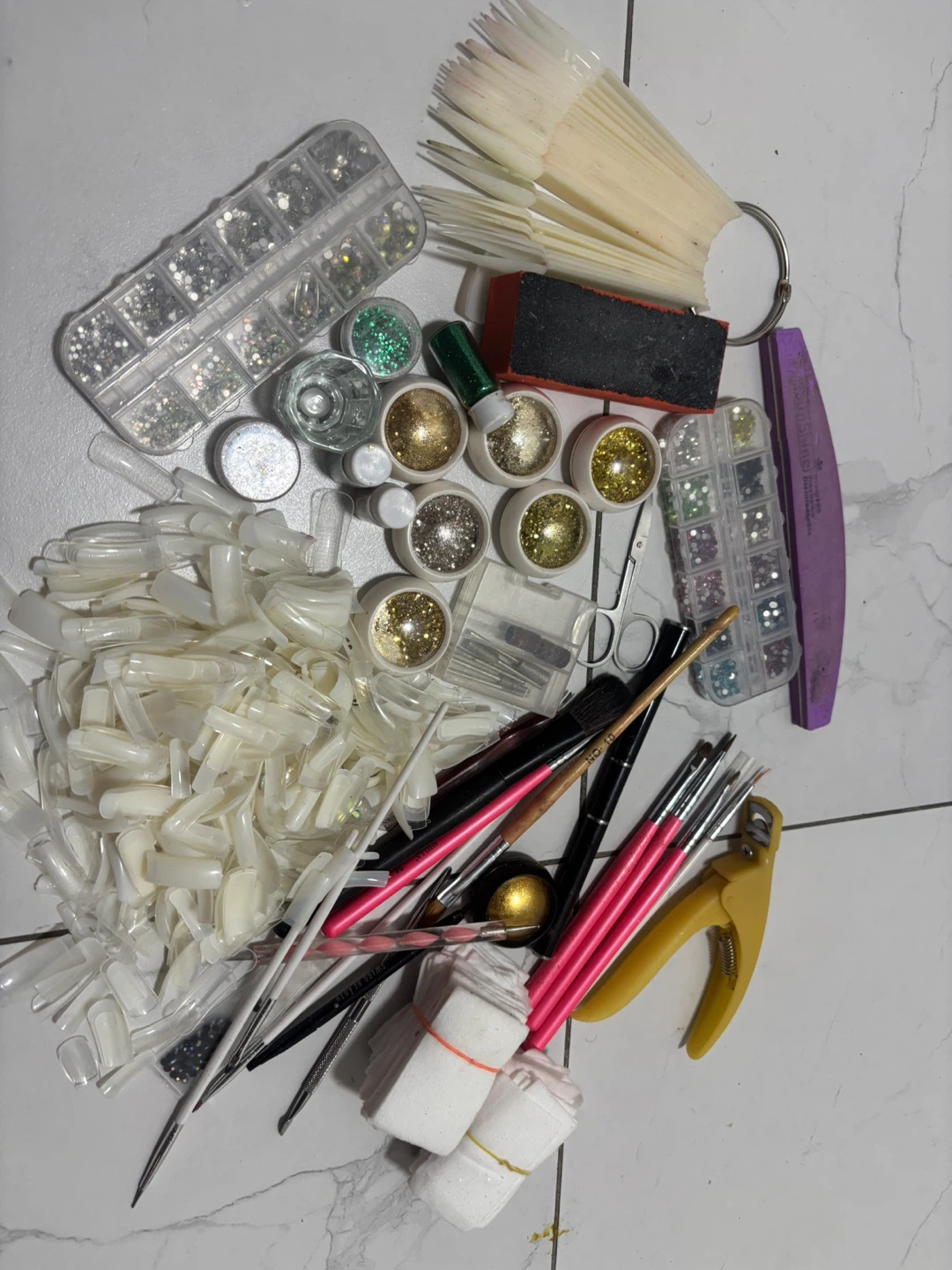 Assorted Nail Art Supplies Kit - photo 2