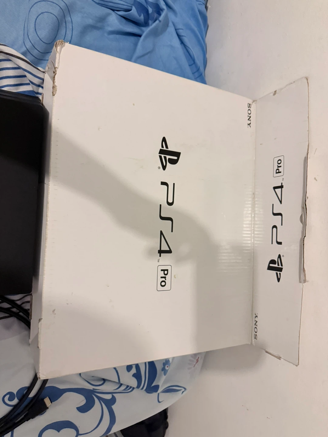 Sony PlayStation 4 Pro 1TB Console - photo 4