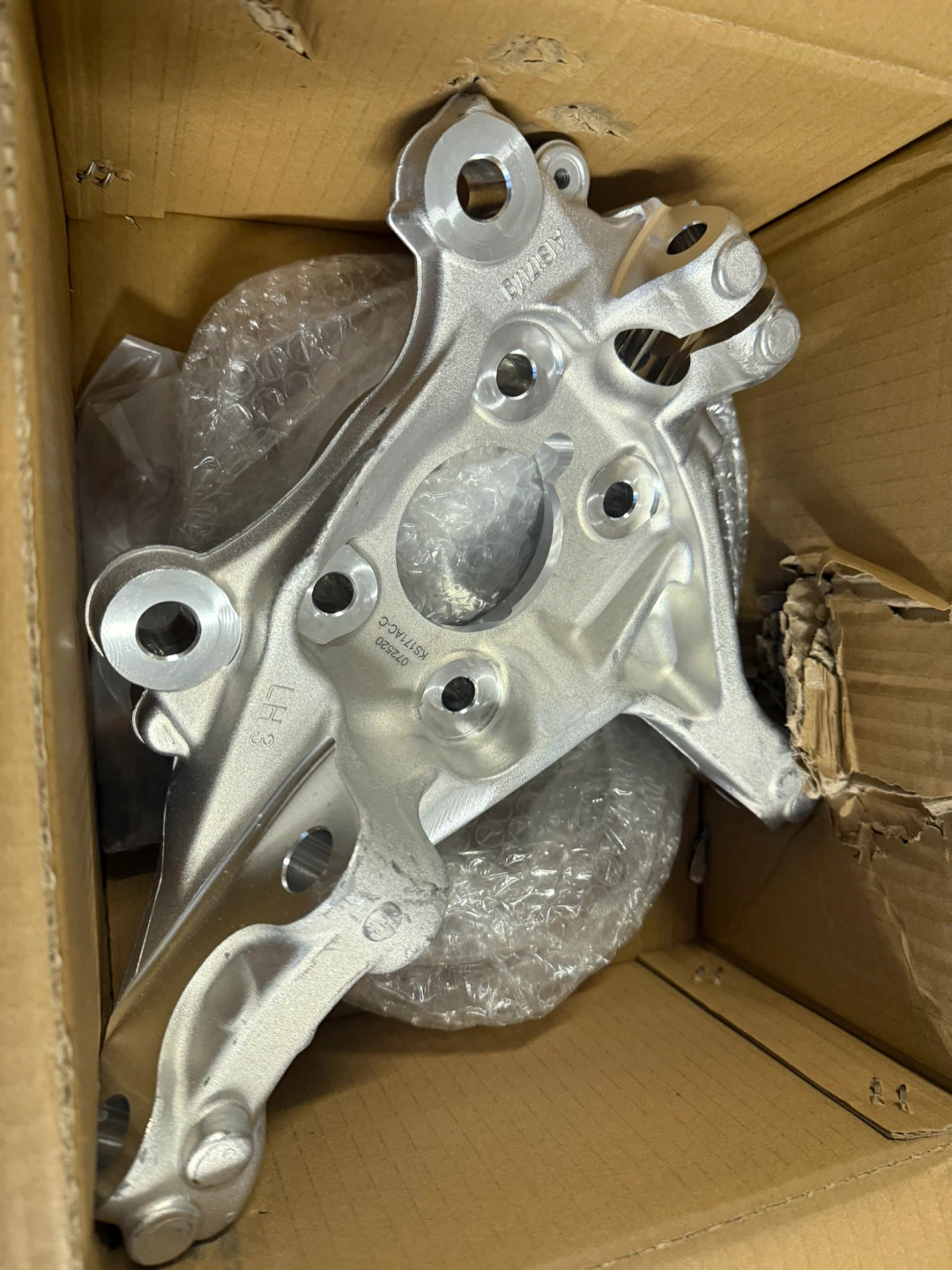 JAPREMium Steering Knuckle DG9C-3K711-A - photo 3