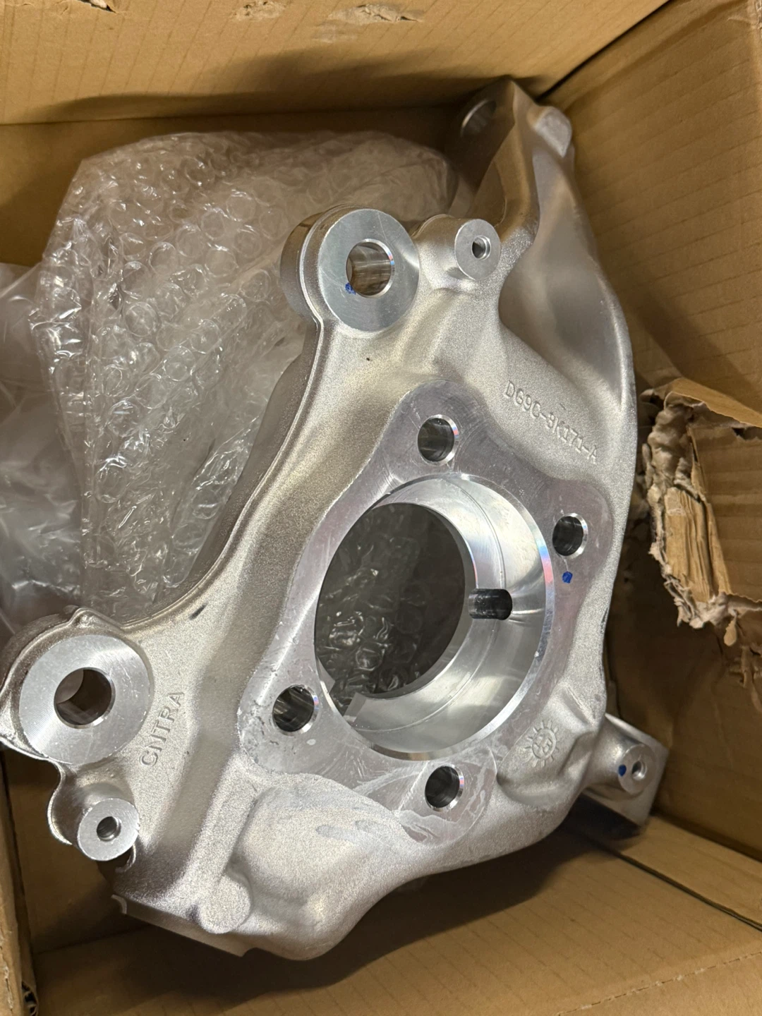 JAPREMium Steering Knuckle DG9C-3K711-A - photo 4