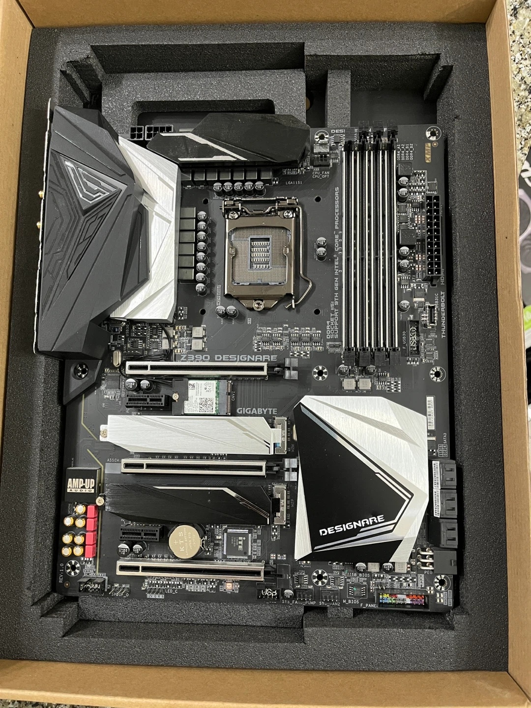 Gigabyte Z390 Designare Motherboard - photo 2