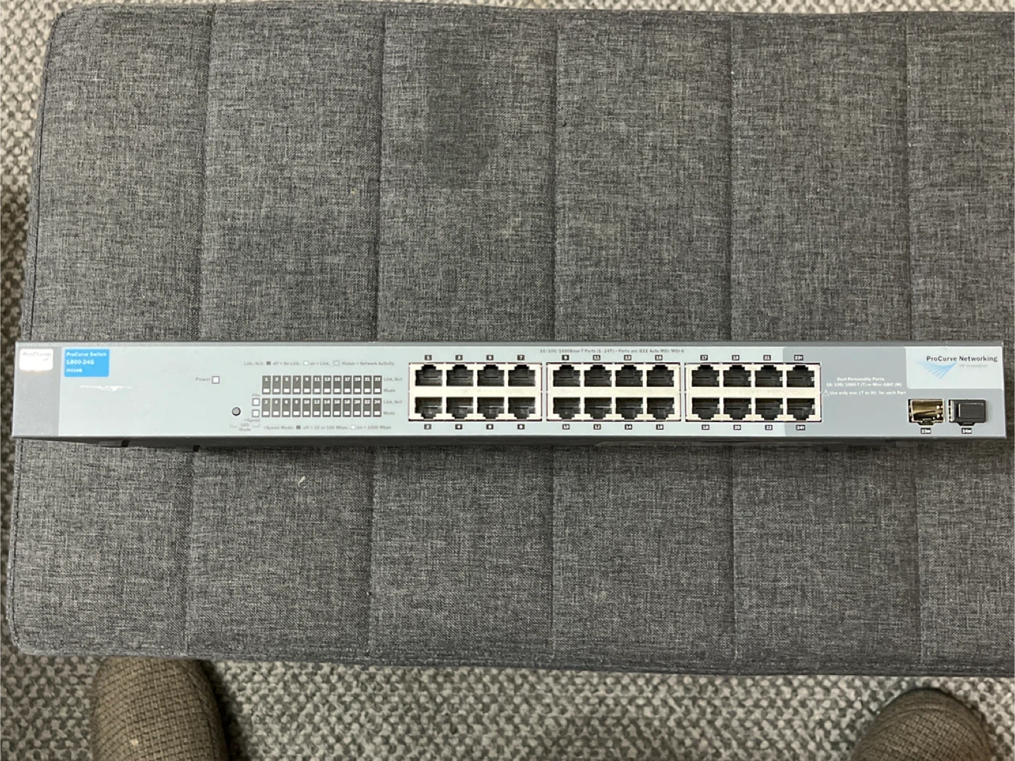 HP ProCurve Switch 1800-24G - photo 2