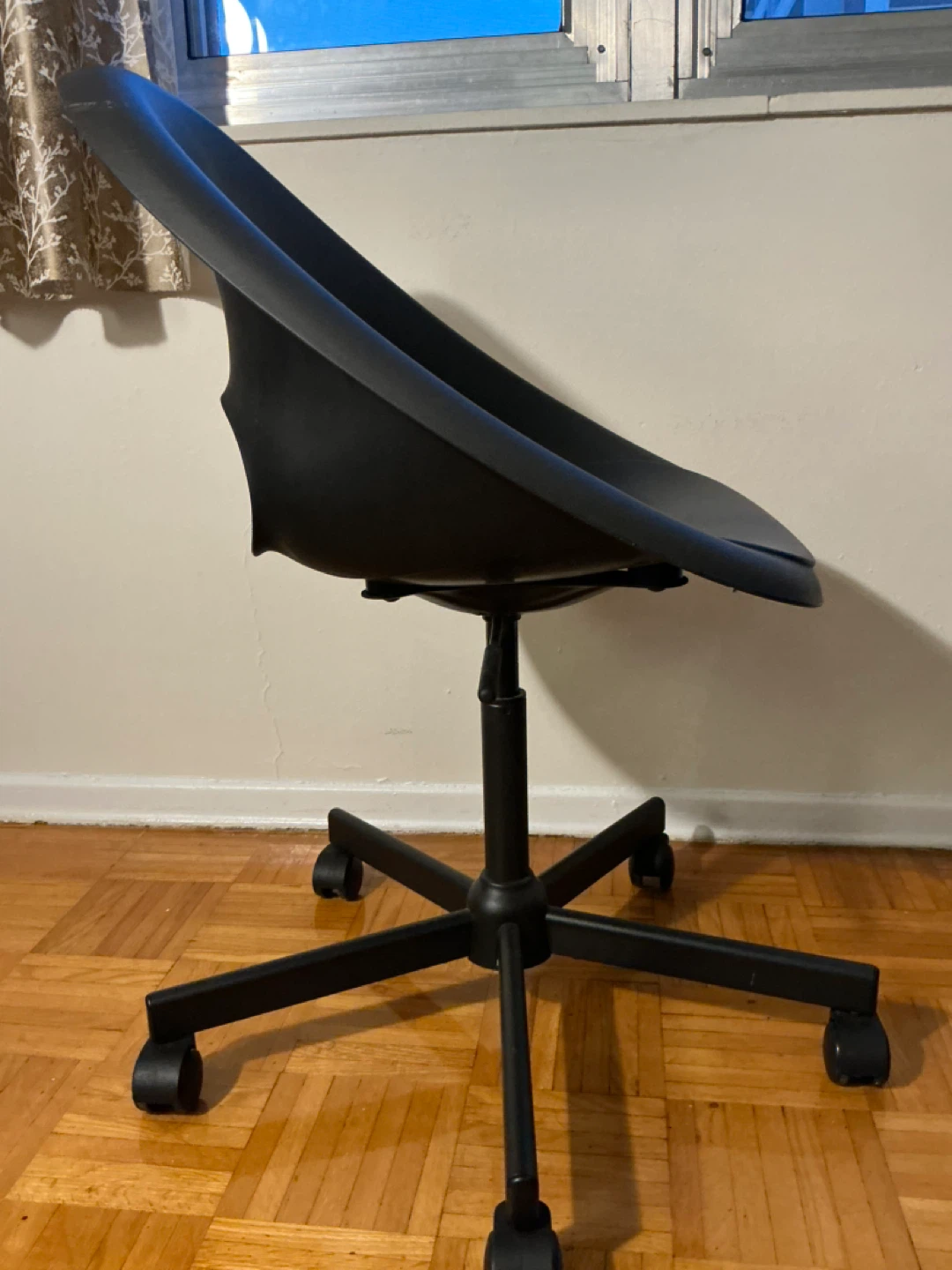 Ikea Malskar swivel chair - photo 2