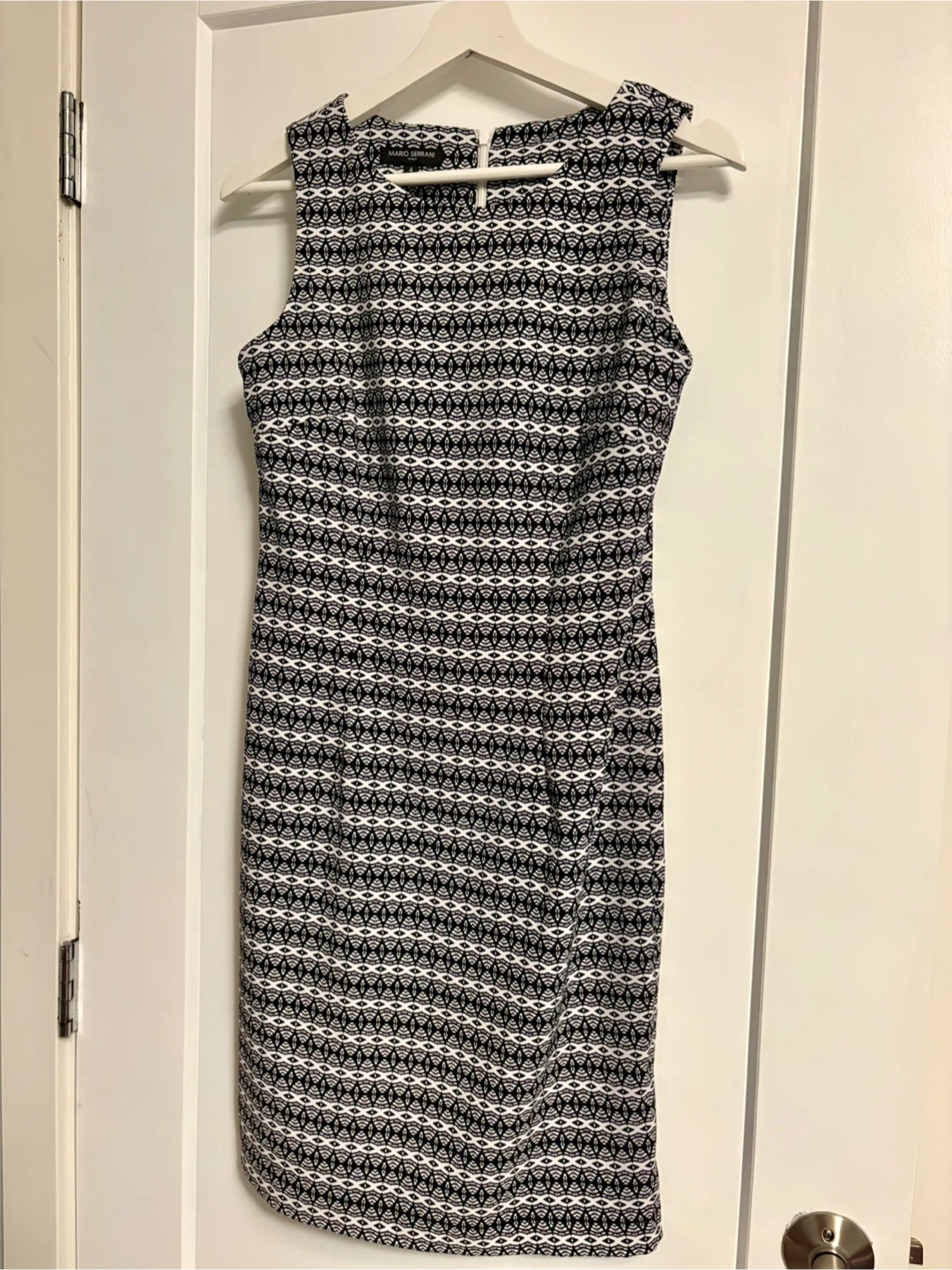 Black & White Patterned Sleeveless Dress - Size 4