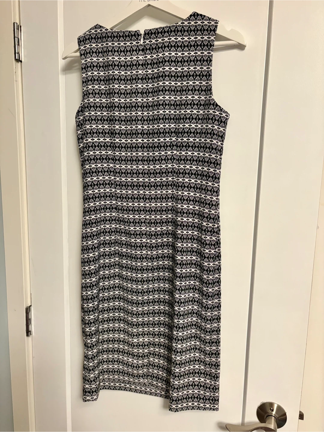 Black & White Patterned Sleeveless Dress - Size 4 - photo 3