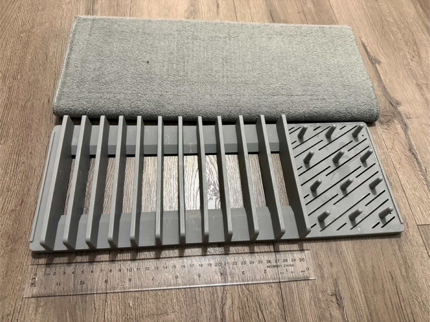 Grey Dish Drying Rack with Microfiber Mat - photo 4