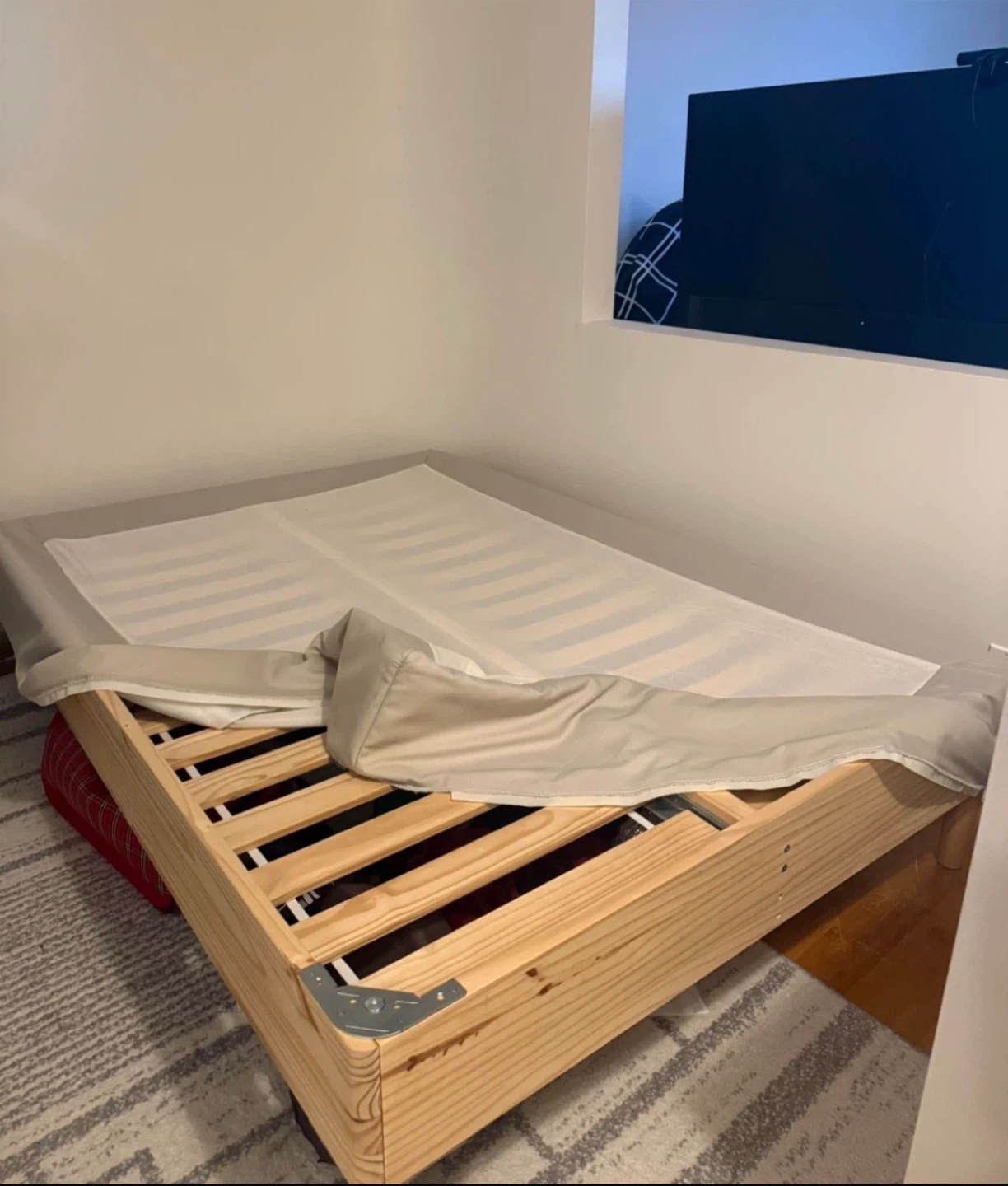 Ikea Double bed frame *Delivery INCLUDED - photo 2