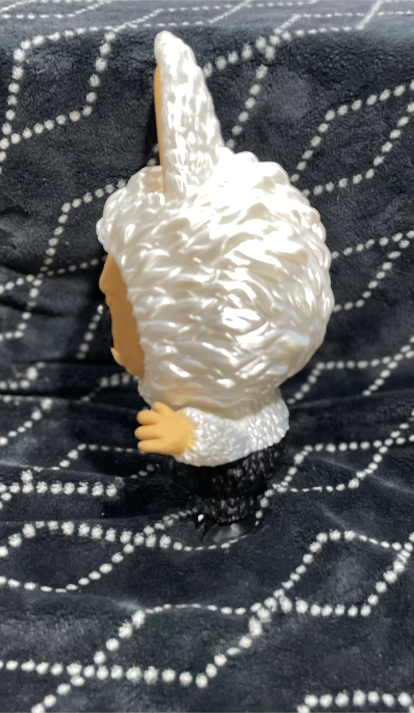 White and black laboobuu figurine - photo 2