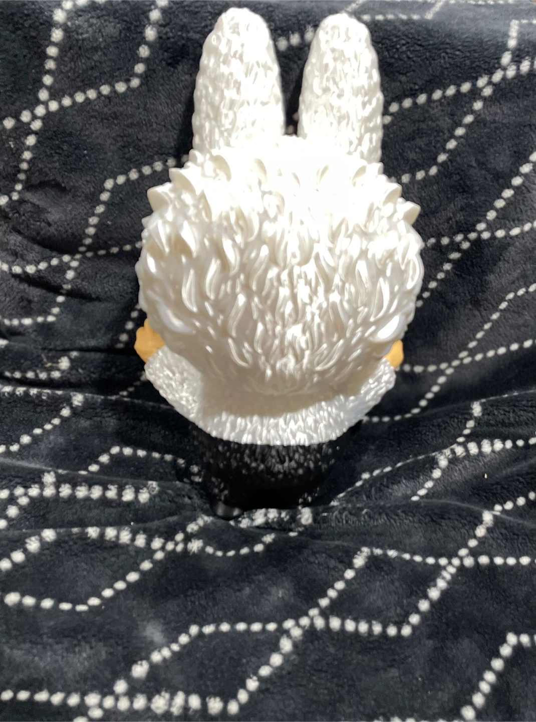 White and black laboobuu figurine - photo 3