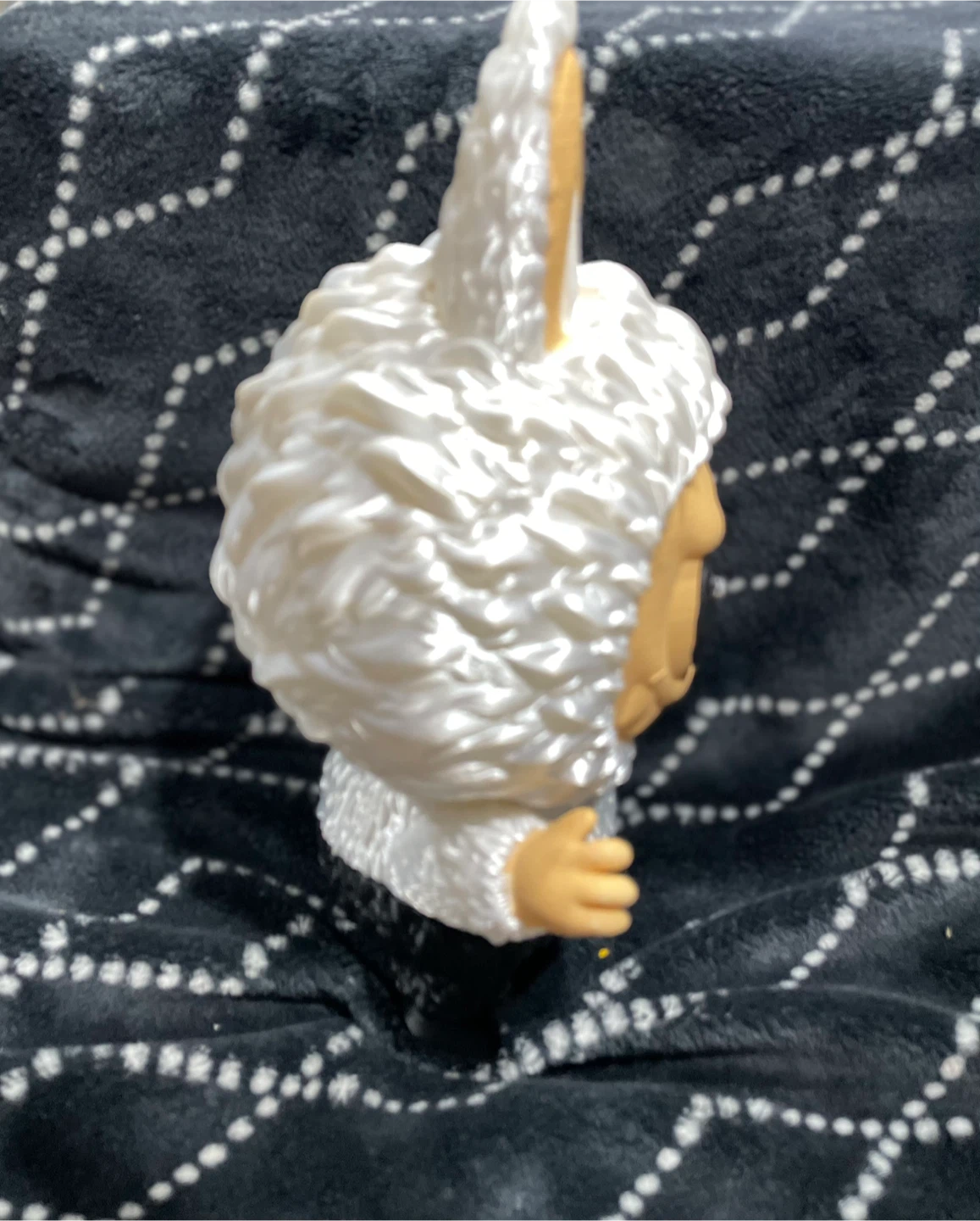 White and black laboobuu figurine - photo 4