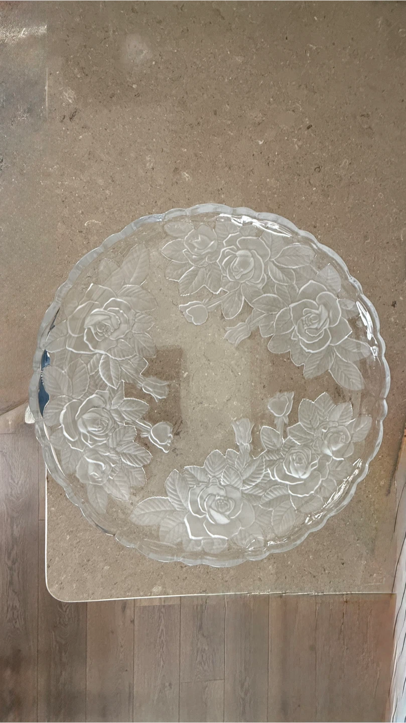 Decorative Glass with rose Embossing