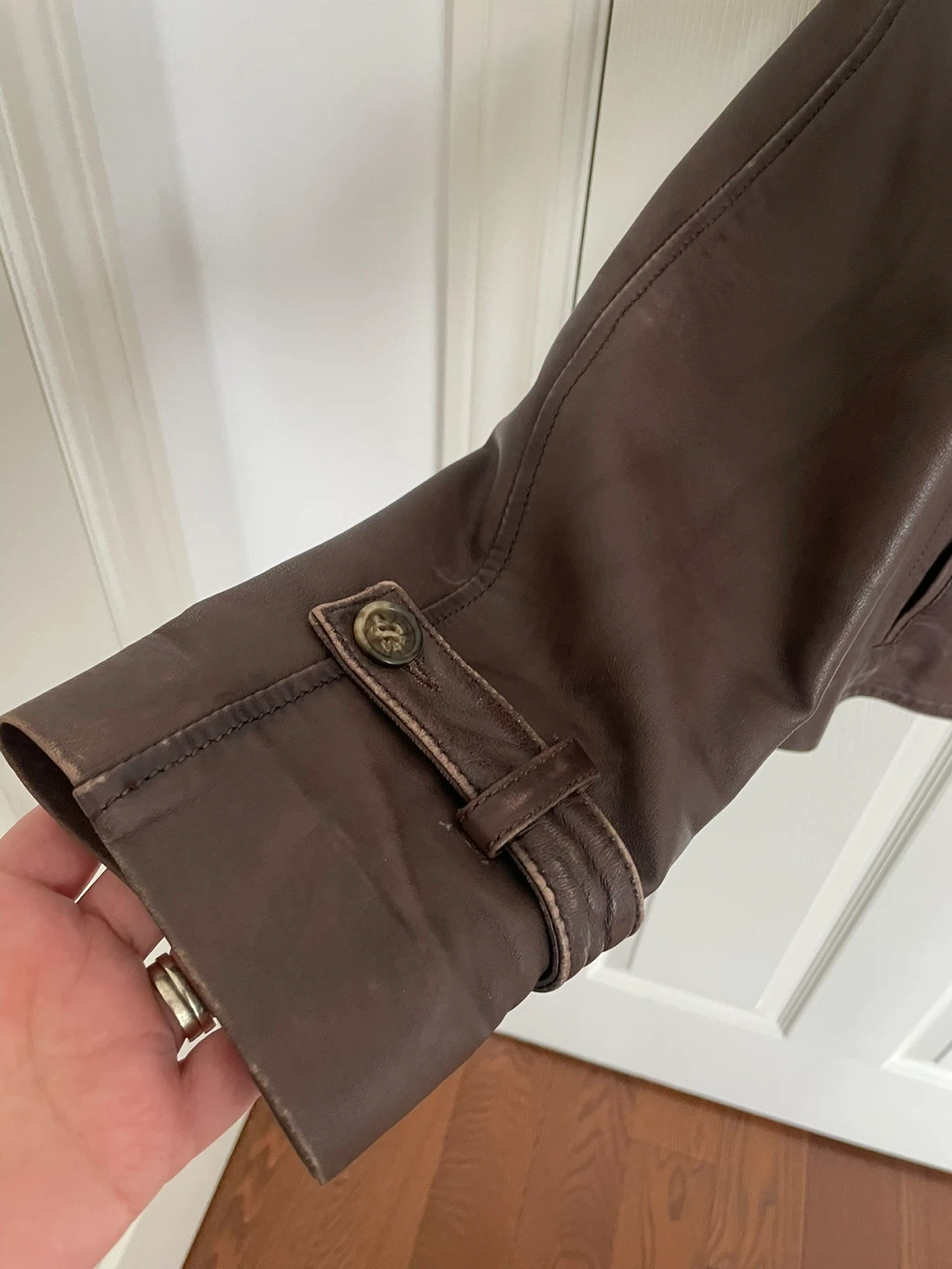 Danier Brown Leather Jacket Size Small - photo 4