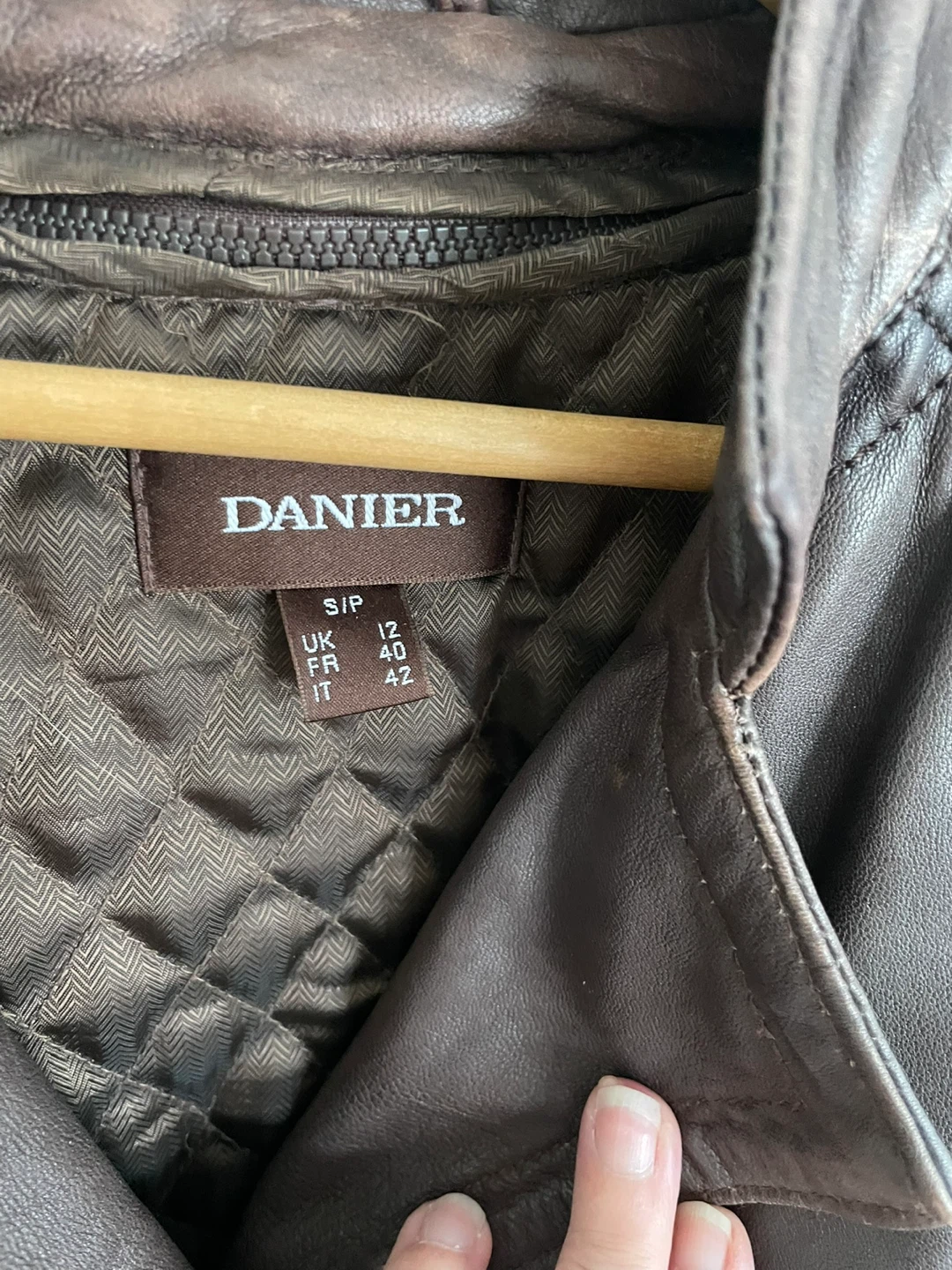 Danier Brown Leather Jacket Size Small - photo 3