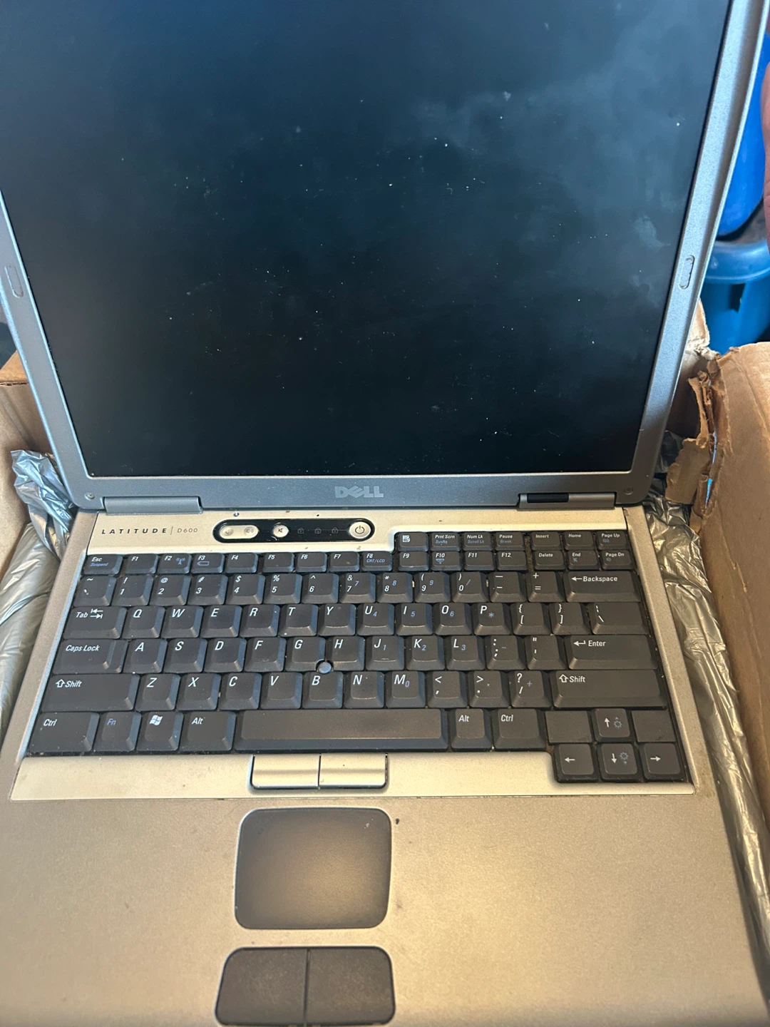 Dell Latitude D600 Laptop - photo 4
