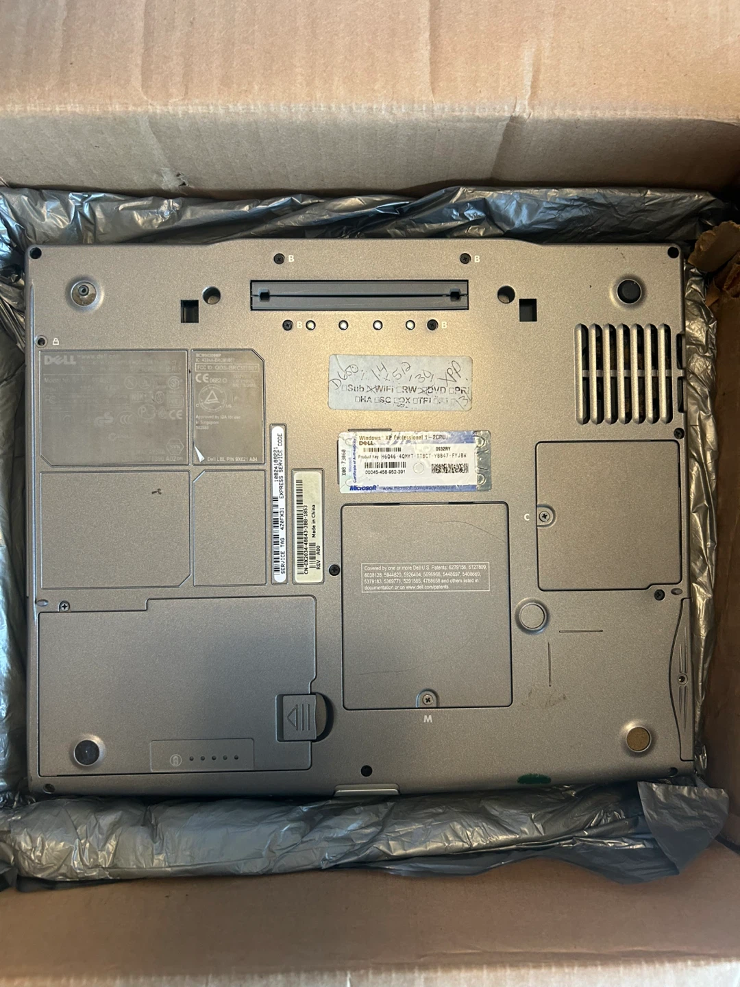 Dell Latitude D600 Laptop - photo 5