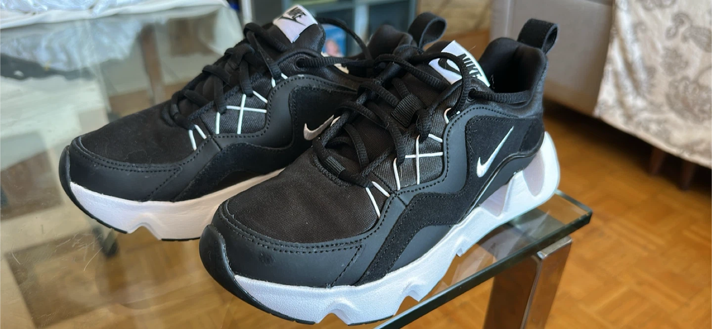 Nike women Shoes ryz 365