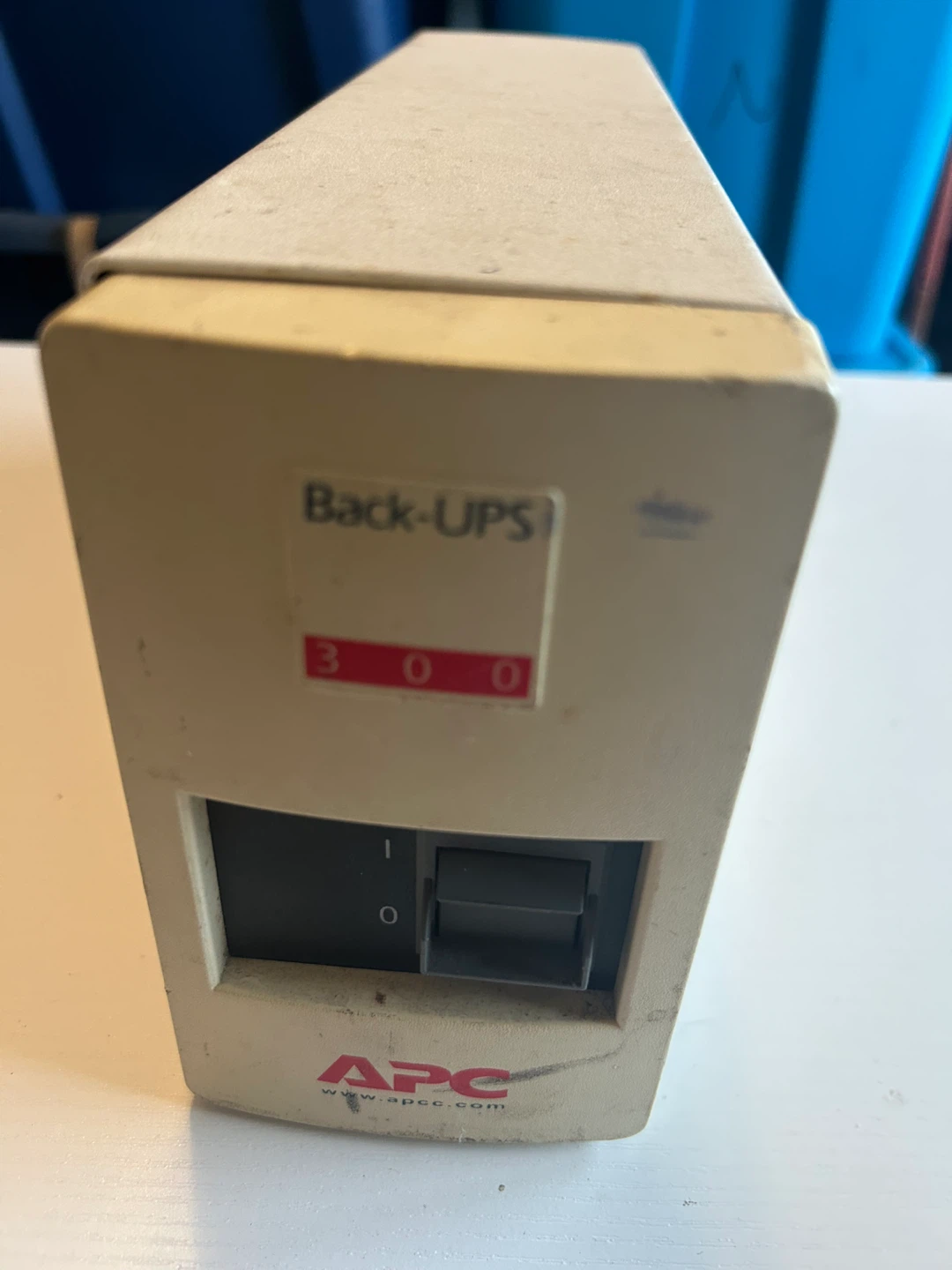 APC Back-UPS 300 Uninterruptible Power Supply - photo 4
